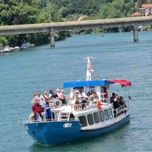 Krstarenje Drinom BROD PERUĆAC