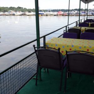 Sala za venčanje i apartmani SPLAV GUSAR NA DUNAVU