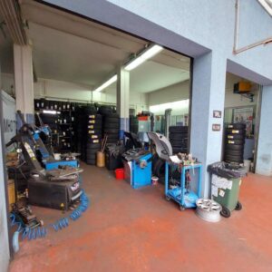 Trgovina i vulkanizer ALEKSANDAR F1 Beograd