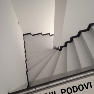 Poliranje podova i dubinsko pranje automobila Beograd UROŠ