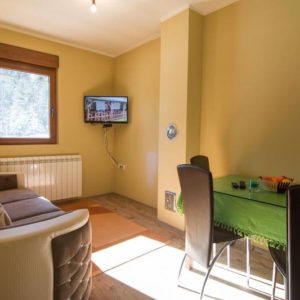 Vila TRI SRCA OSLUŠA – planina Tara
