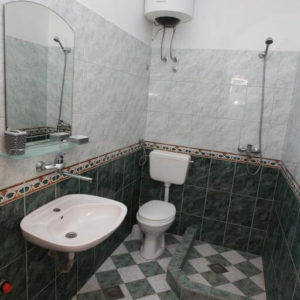 APARTMANI UGLJEVAREVIĆ – Budva ( Bečići)