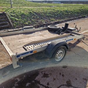 Iznajmljivanje prikolica transport robe Beograd MOMO