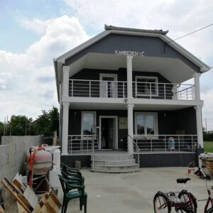 ALU COP ZDRAVKOVIĆ – Proizvodnja i montaža aluminijumskih gelendera i INOX ograda