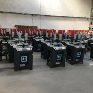 Mašine i staklo za PVC i ALU stolariju TEH-PLAST GROUP Indjija