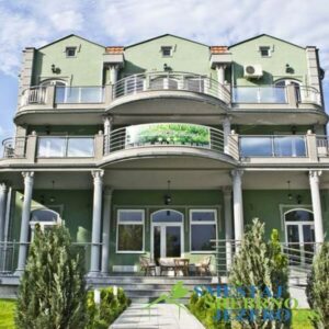 Vila El Barco – Apartmani i restoran Srebrno jezero