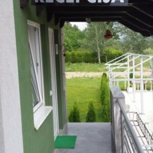 Vila El Barco – Apartmani i restoran Srebrno jezero