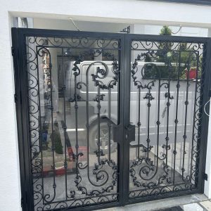 Izrada kovanih – aluminijumskih – prohrom ograda E&R METAL Novi Pazar