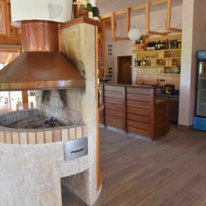 PRODAJA HALE I HOTELA