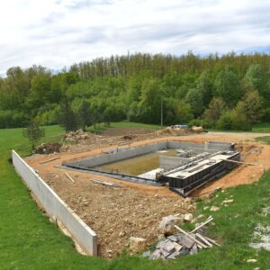 PRODAJA HALE I HOTELA