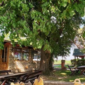 Salaš Mali Park Gladnoš Indjija