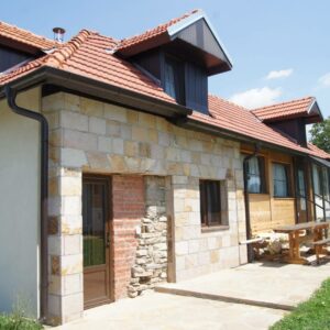 Ekološko seosko domaćinstvo i konjički klub GLOGOVAC