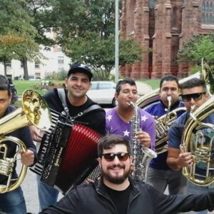 Trubački orkestar Dragana Jovanovića Guča