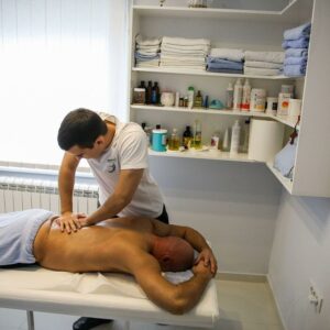 Centar za negu tela i fizikalnu medicinu Skulptura S Subotica