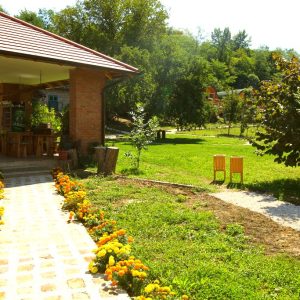 Odrzavanje i uredjivanje dvorista LOTOS GARDEN Grocka