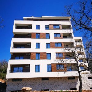 Ugradnja ventilisane fasade fundermax i alubond Temerin MD ALU SISTEM